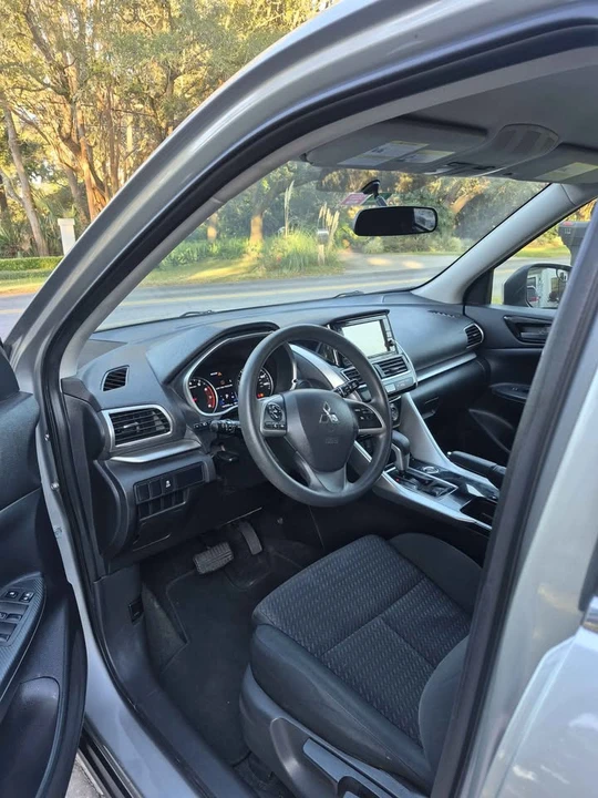 2019 Mitsubishi Eclipse Cross - Image 8 of 9