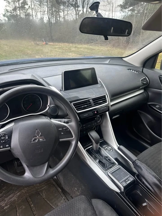 2019 Mitsubishi Eclipse Cross - Image 11 of 12
