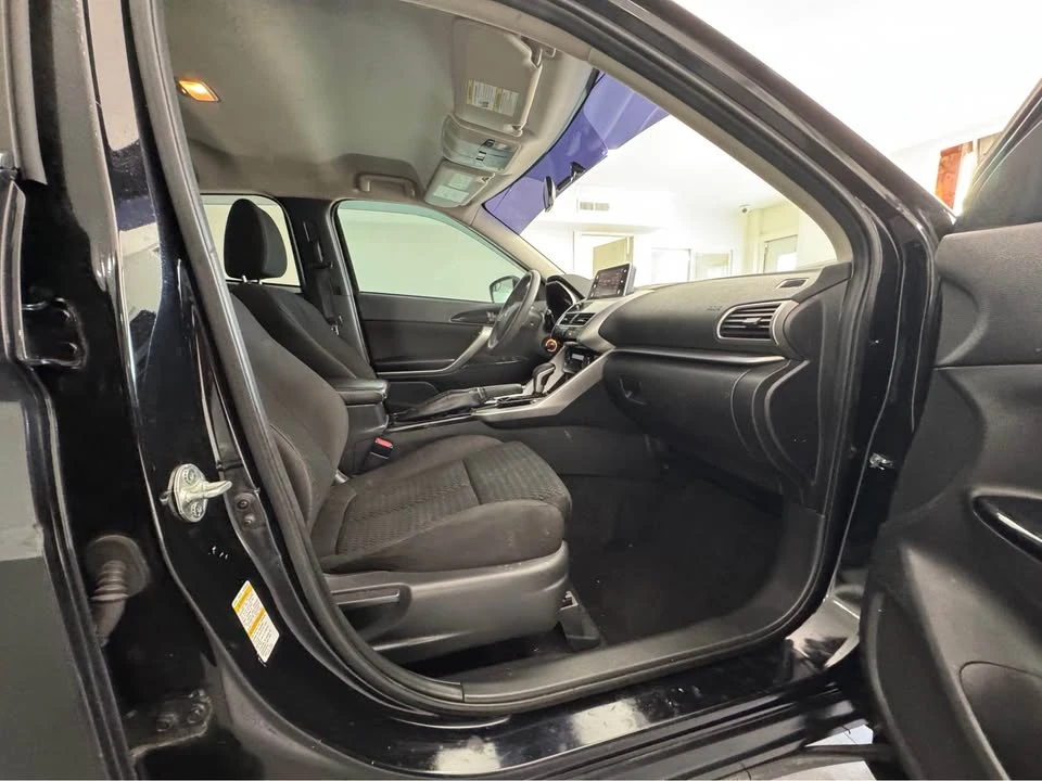 2019 Mitsubishi Eclipse Cross - Image 14 of 19