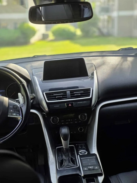 2019 Mitsubishi Eclipse Cross - Image 11 of 13