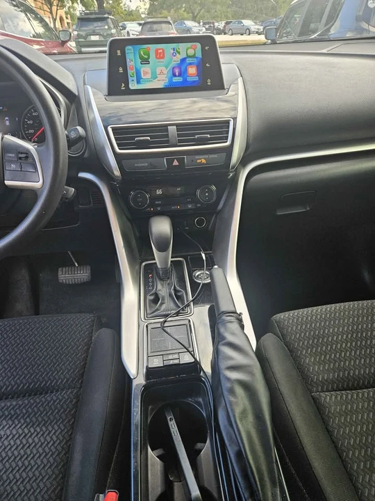 2019 Mitsubishi Eclipse Cross - Image 6 of 8