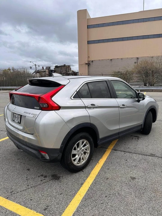 2019 Mitsubishi Eclipse Cross - Image 2 of 7