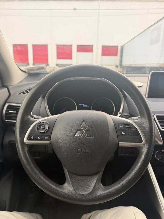 2019 Mitsubishi Eclipse Cross - Image 12 of 17