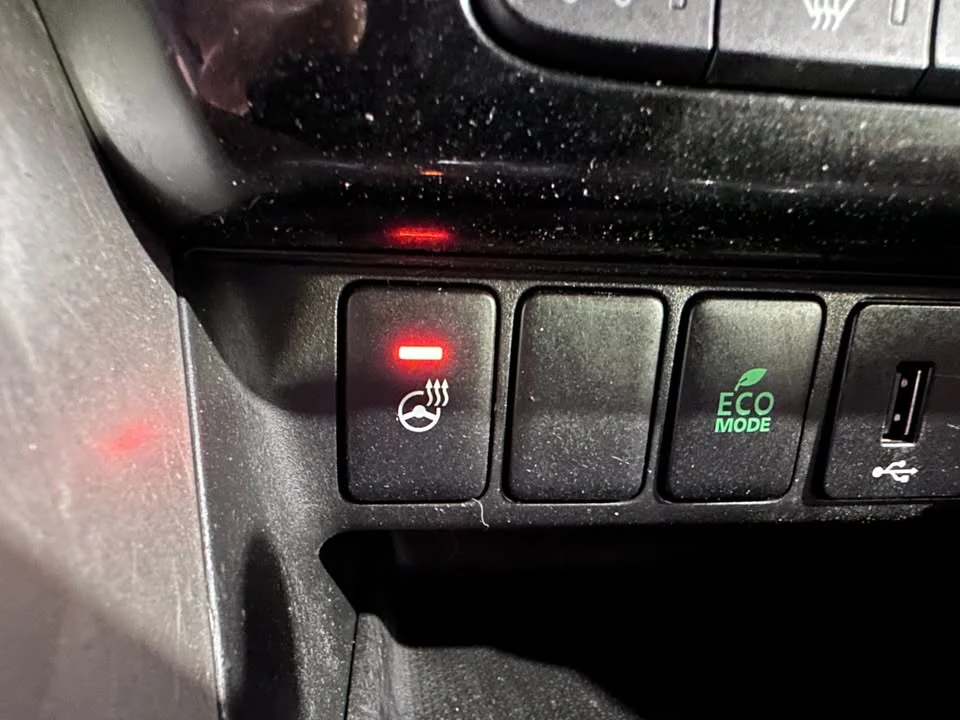 2019 Mitsubishi Eclipse Cross - Image 15 of 17