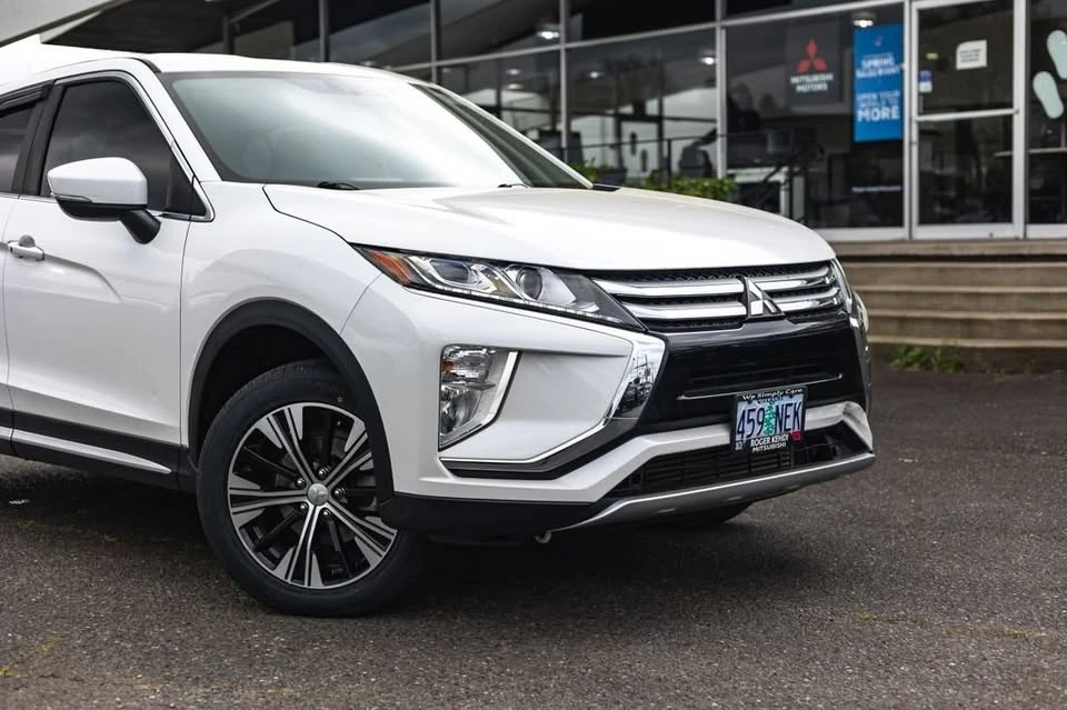 2019 Mitsubishi Eclipse Cross - Image 3 of 20