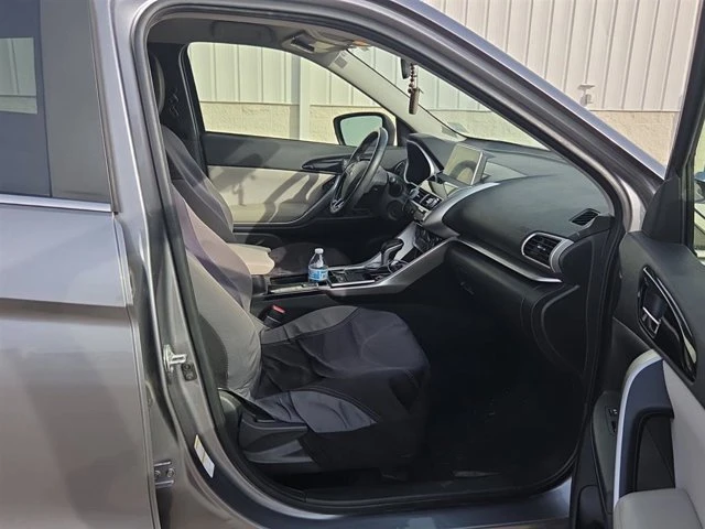 2019 Mitsubishi Eclipse Cross - Image 10 of 20