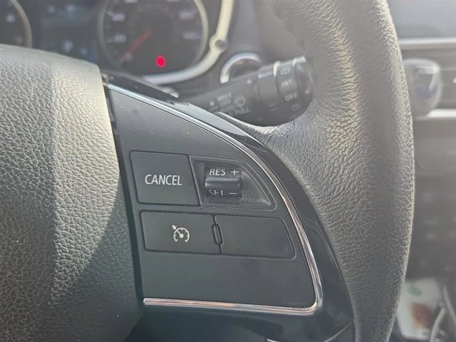 2019 Mitsubishi Eclipse Cross - Image 5 of 19