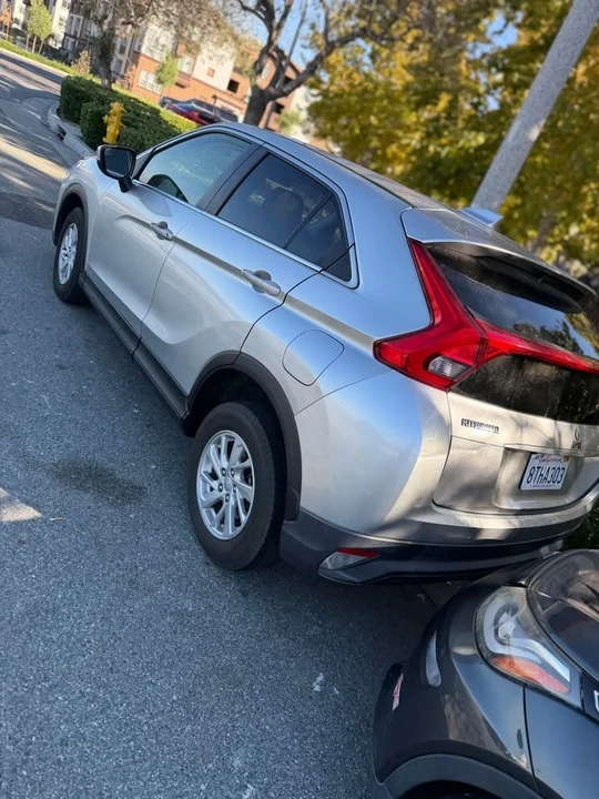 2019 Mitsubishi Eclipse Cross - Image 8 of 19