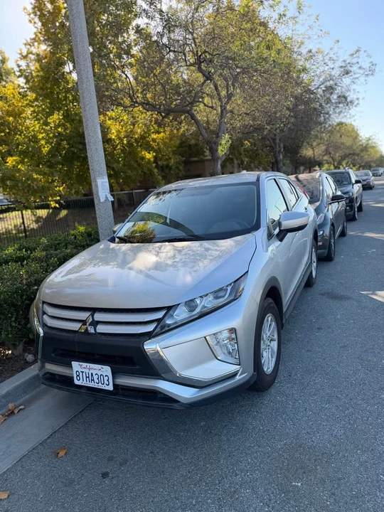 2019 Mitsubishi Eclipse Cross - Image 2 of 14