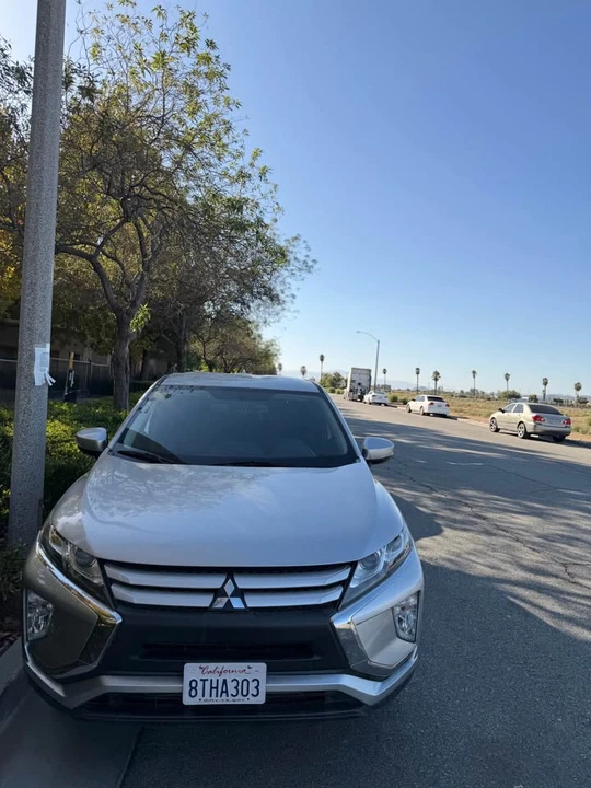 2019 Mitsubishi Eclipse Cross - Image 4 of 14