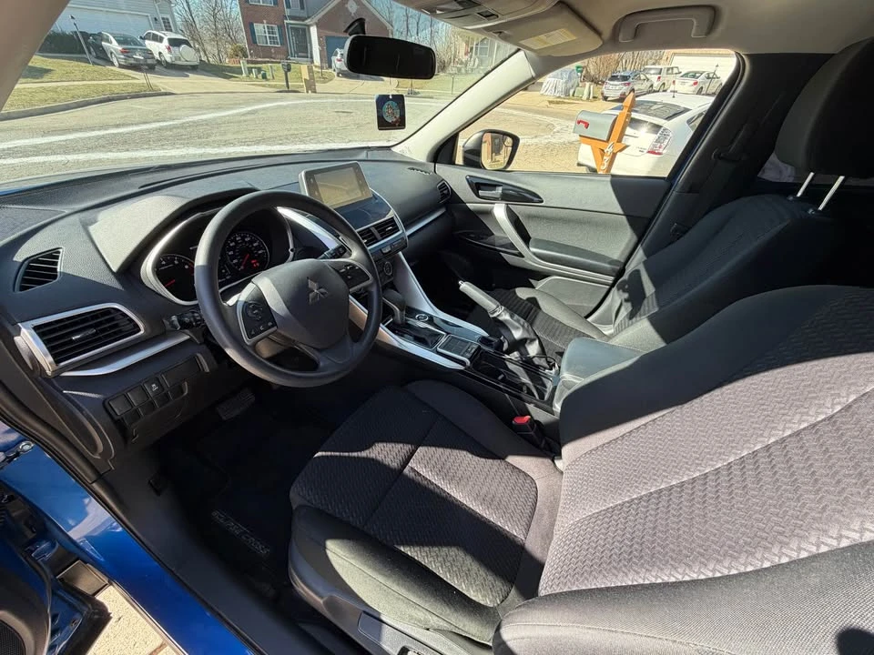 2019 Mitsubishi Eclipse Cross - Image 8 of 19