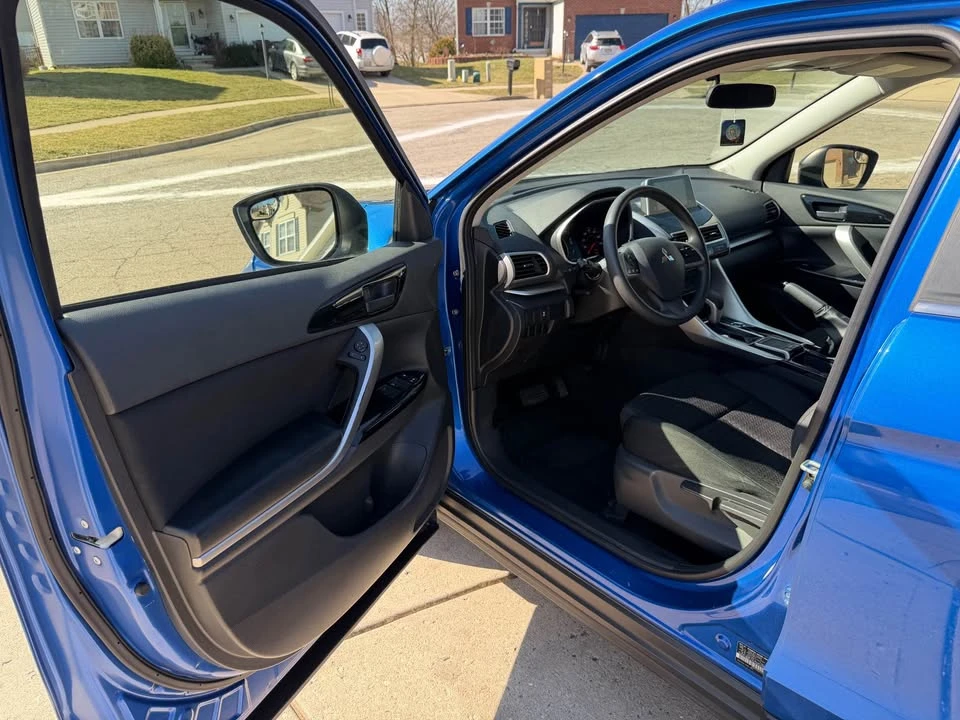 2019 Mitsubishi Eclipse Cross - Image 18 of 19