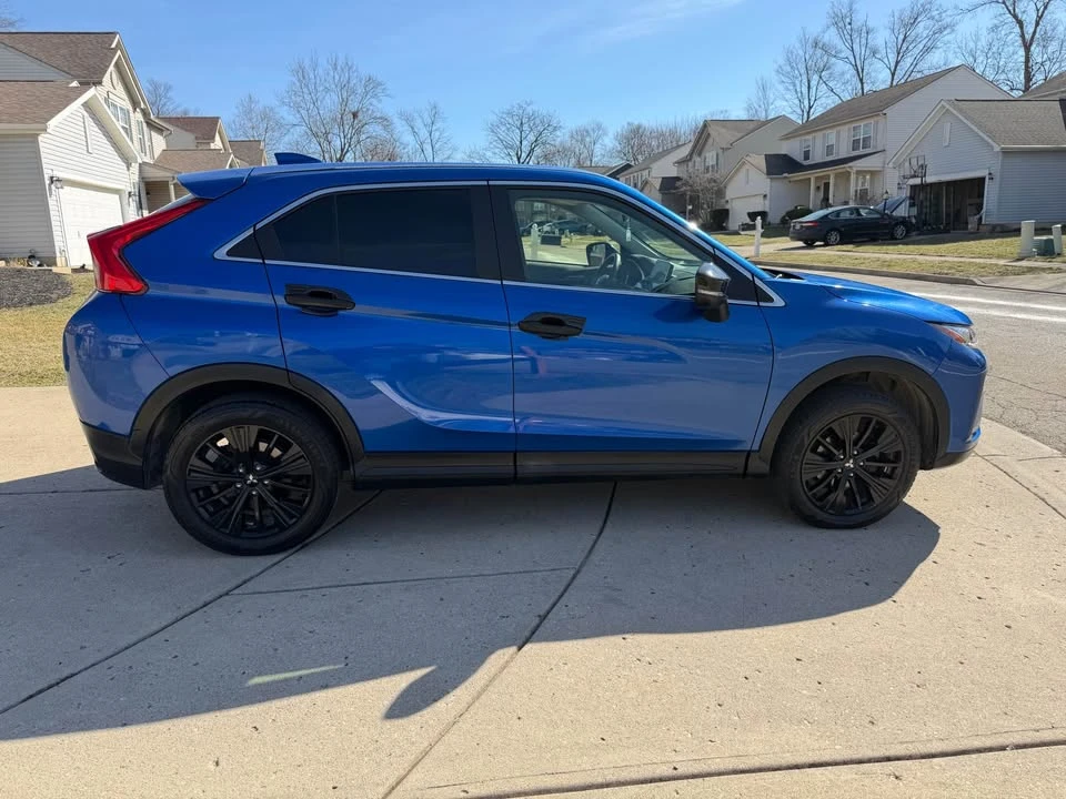 2019 Mitsubishi Eclipse Cross - Image 3 of 19