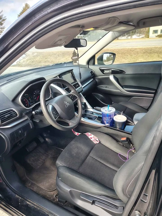 2019 Mitsubishi Eclipse Cross - Image 8 of 19