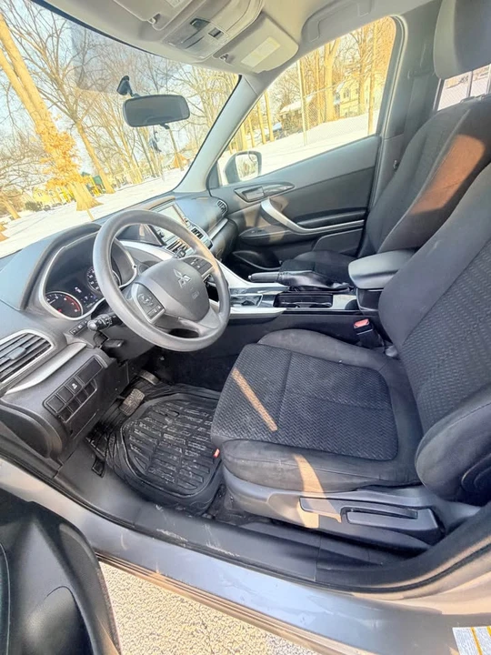 2019 Mitsubishi Eclipse Cross - Image 10 of 18