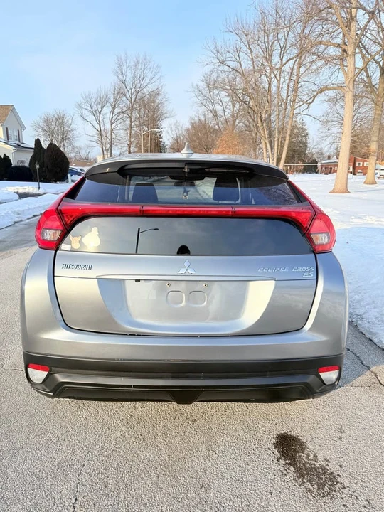 2019 Mitsubishi Eclipse Cross - Image 4 of 18