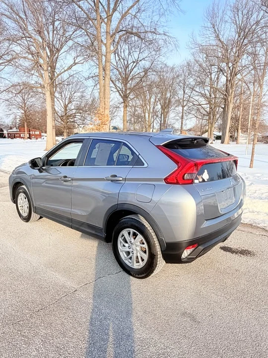 2019 Mitsubishi Eclipse Cross - Image 5 of 18