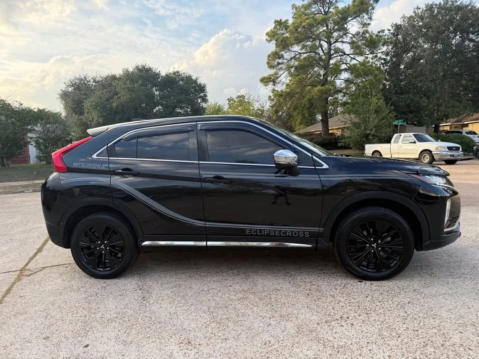 2019 Mitsubishi Eclipse Cross - Image 5 of 16