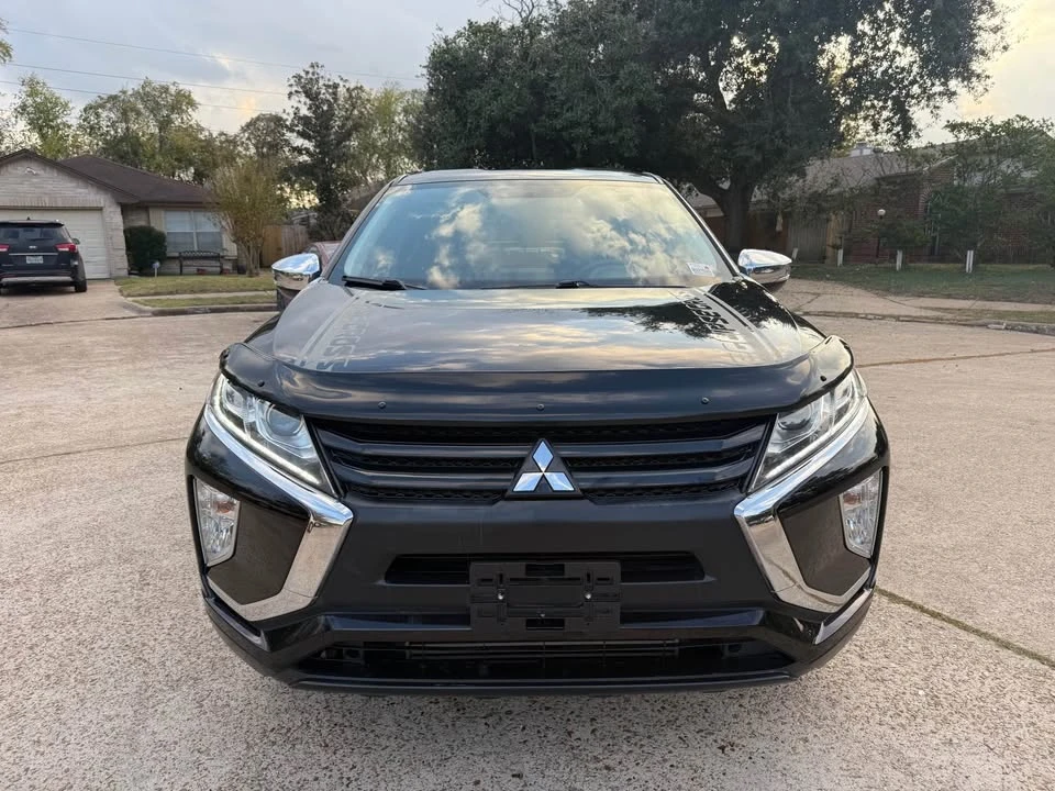 2019 Mitsubishi Eclipse Cross - Image 2 of 16