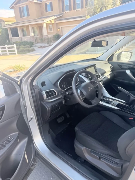 2019 Mitsubishi Eclipse Cross - Image 9 of 11
