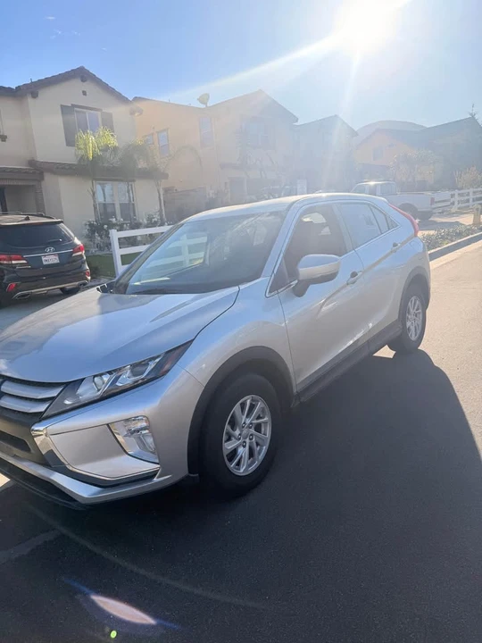 2019 Mitsubishi Eclipse Cross - Image 3 of 11