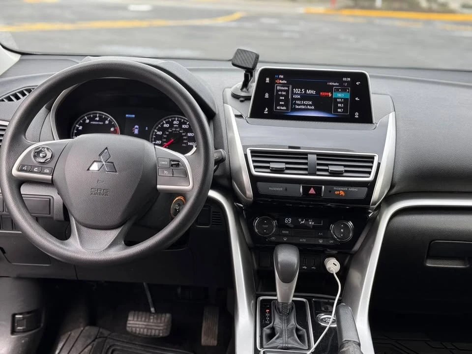 2019 Mitsubishi Eclipse Cross - Image 14 of 19