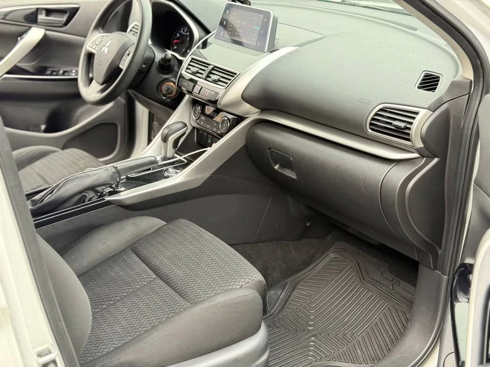 2019 Mitsubishi Eclipse Cross - Image 15 of 19