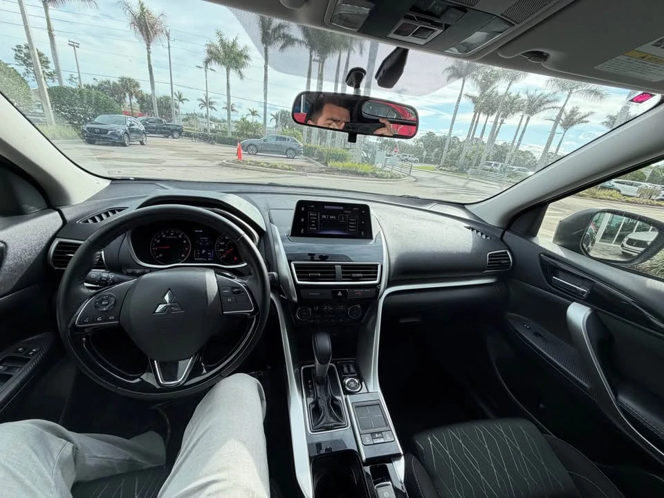 2019 Mitsubishi Eclipse Cross - Image 7 of 10