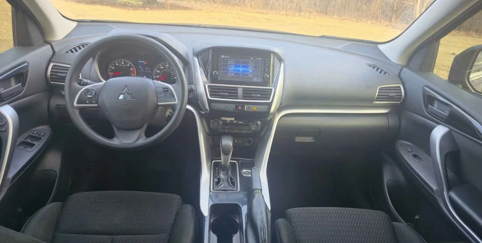2019 Mitsubishi Eclipse Cross - Image 10 of 17