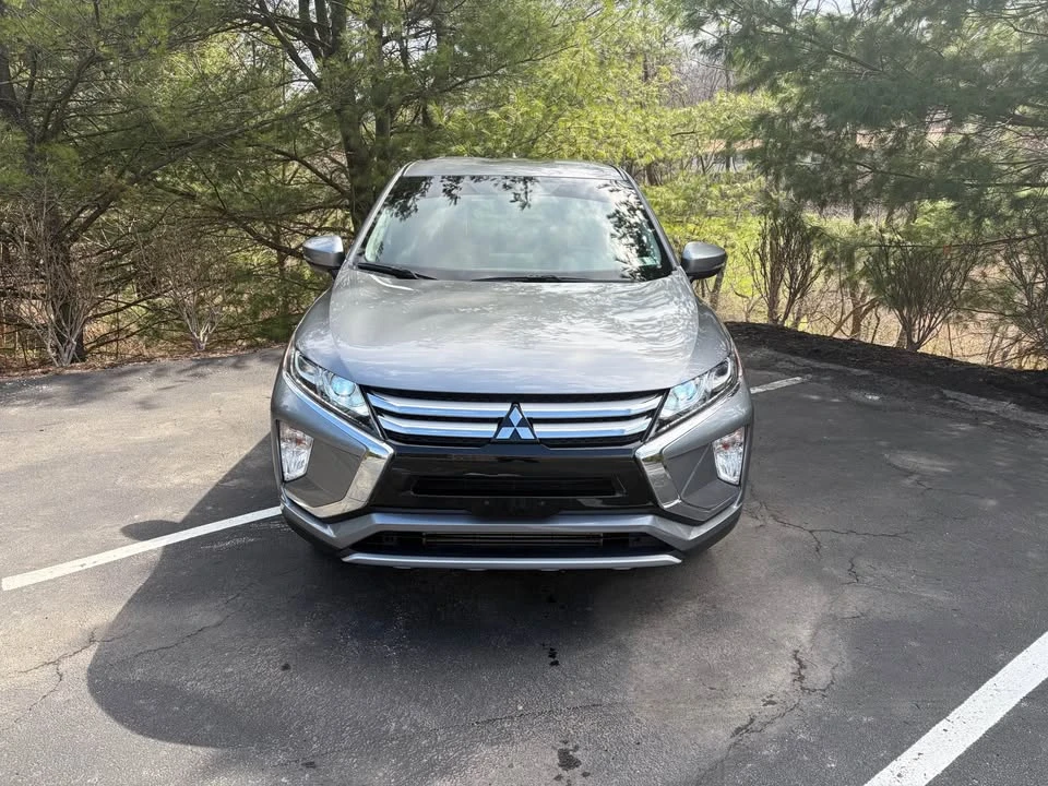 2019 Mitsubishi Eclipse Cross - Image 2 of 16