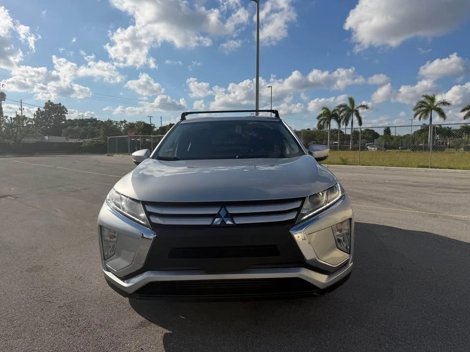 2019 Mitsubishi Eclipse Cross - Image 2 of 10