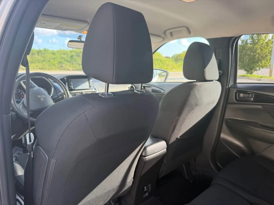 2019 Mitsubishi Eclipse Cross - Image 6 of 10