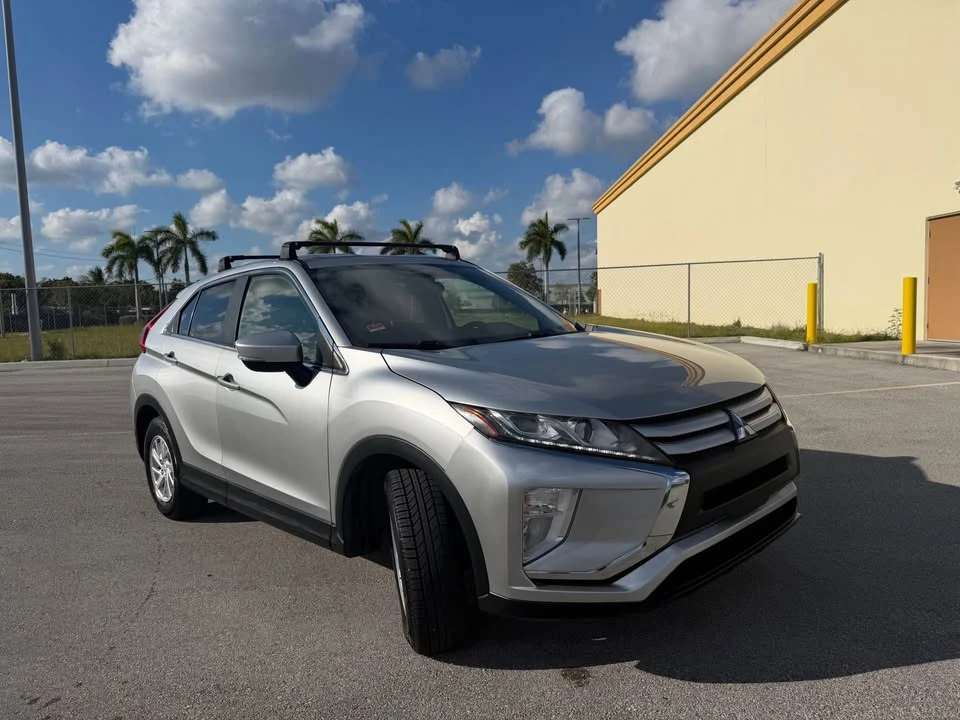 2019 Mitsubishi Eclipse Cross - Image 3 of 10