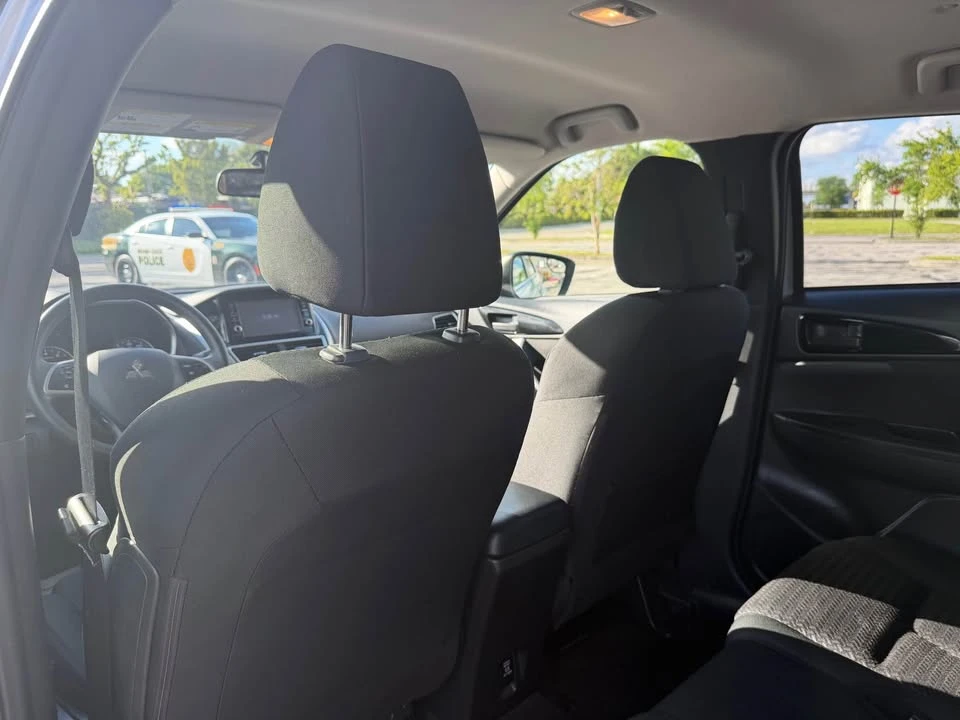 2019 Mitsubishi Eclipse Cross - Image 5 of 10