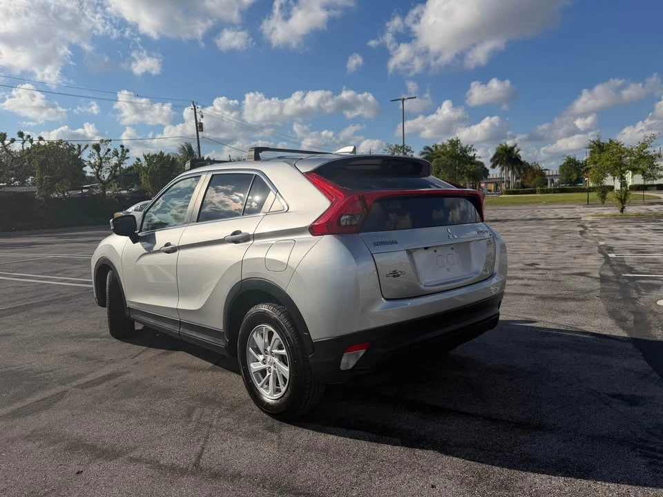2019 Mitsubishi Eclipse Cross - Image 8 of 10