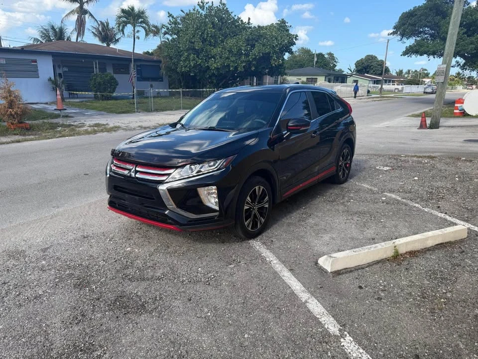 2019 Mitsubishi Eclipse Cross - Image 2 of 8