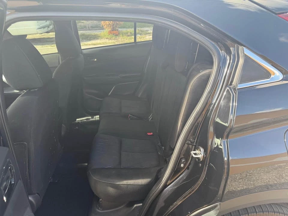 2019 Mitsubishi Eclipse Cross - Image 4 of 8