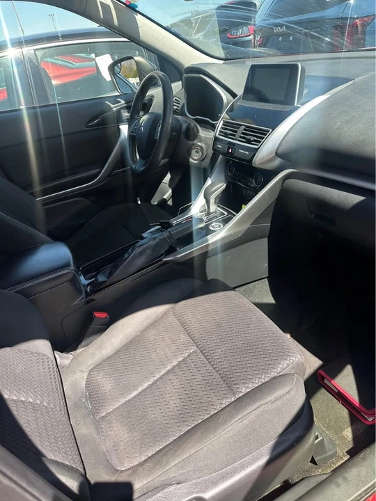 2019 Mitsubishi Eclipse Cross - Image 7 of 11