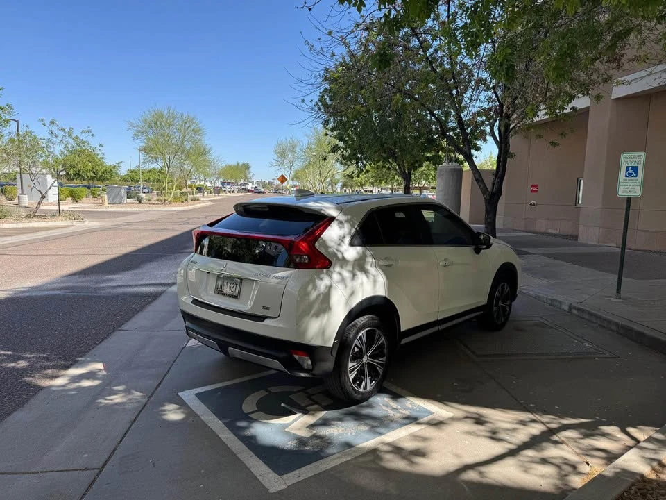 2019 Mitsubishi Eclipse Cross - Image 4 of 14