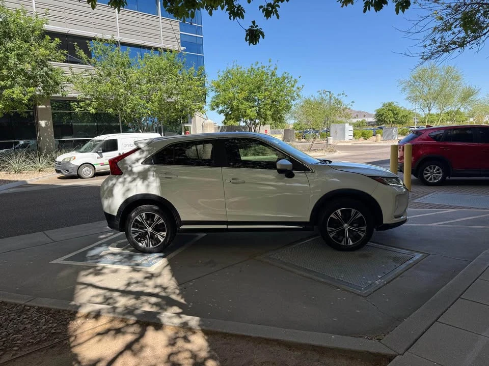 2019 Mitsubishi Eclipse Cross - Image 7 of 14