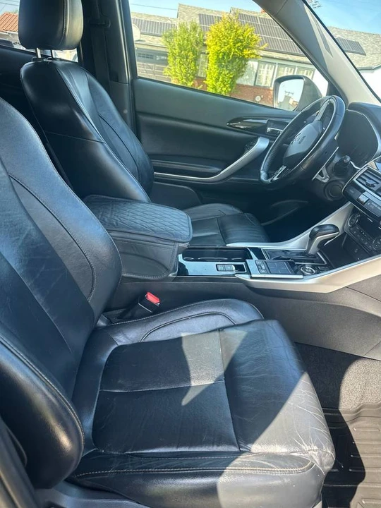 2017 Mitsubishi Eclipse Cross - Image 15 of 24