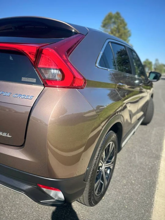 2017 Mitsubishi Eclipse Cross - Image 10 of 24