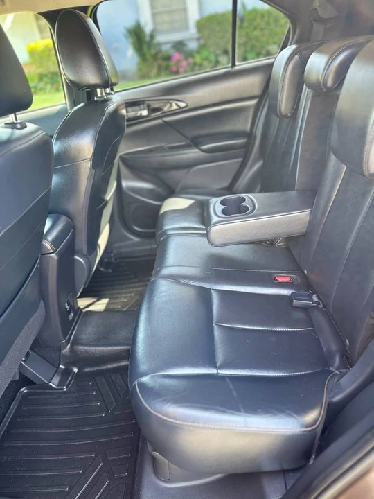 2017 Mitsubishi Eclipse Cross - Image 19 of 24