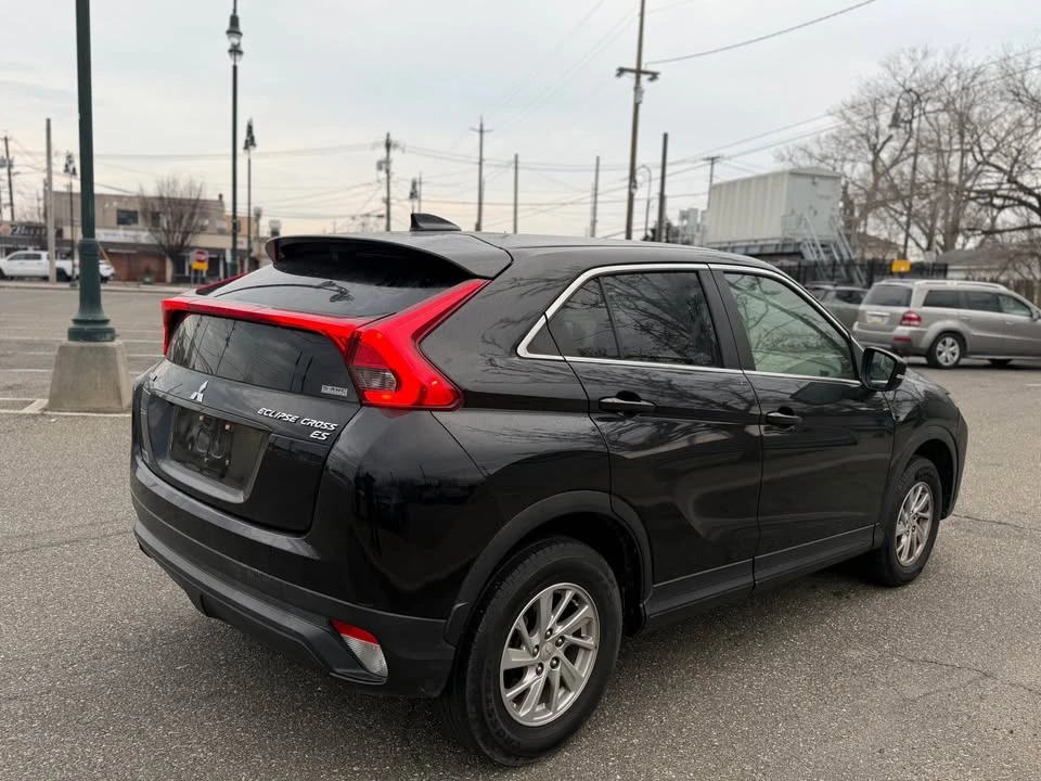 2019 Mitsubishi Eclipse Cross - Image 2 of 5