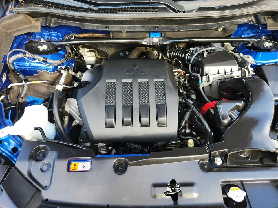 2019 Mitsubishi Eclipse Cross - Image 9 of 9