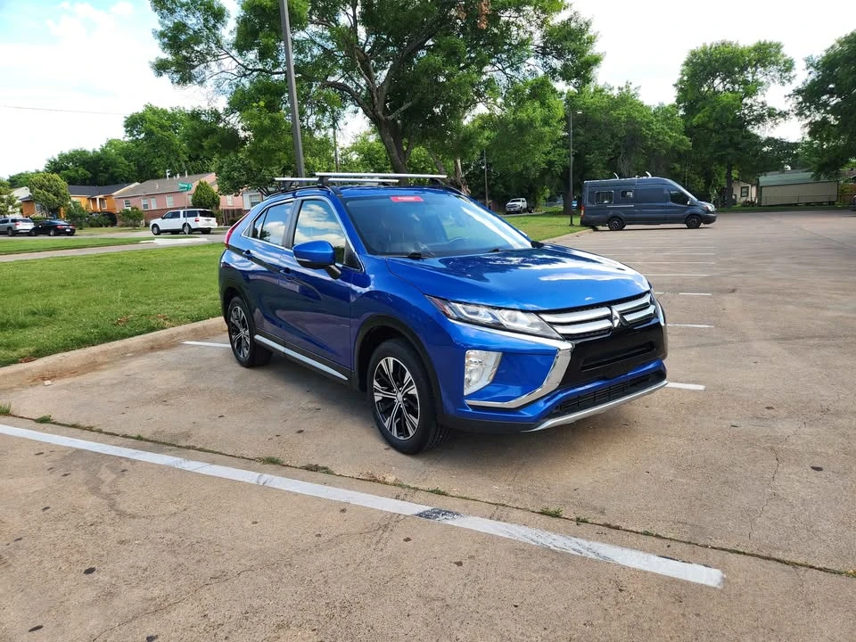 2019 Mitsubishi Eclipse Cross - Image 2 of 9