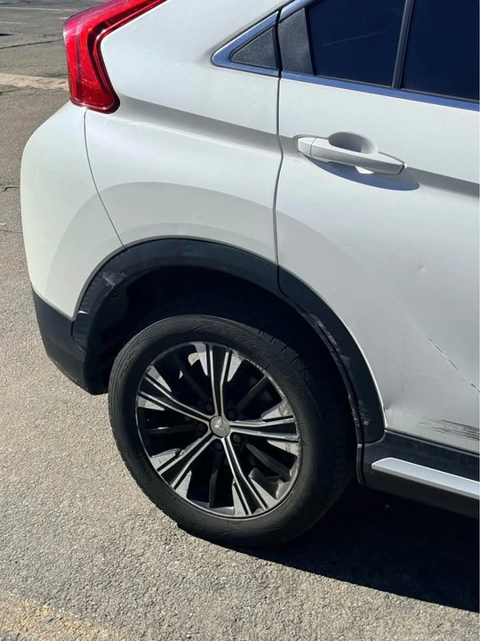 2019 Mitsubishi Eclipse Cross - Image 4 of 9