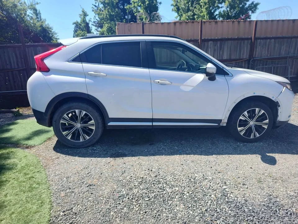 2019 Mitsubishi Eclipse Cross - Image 3 of 7