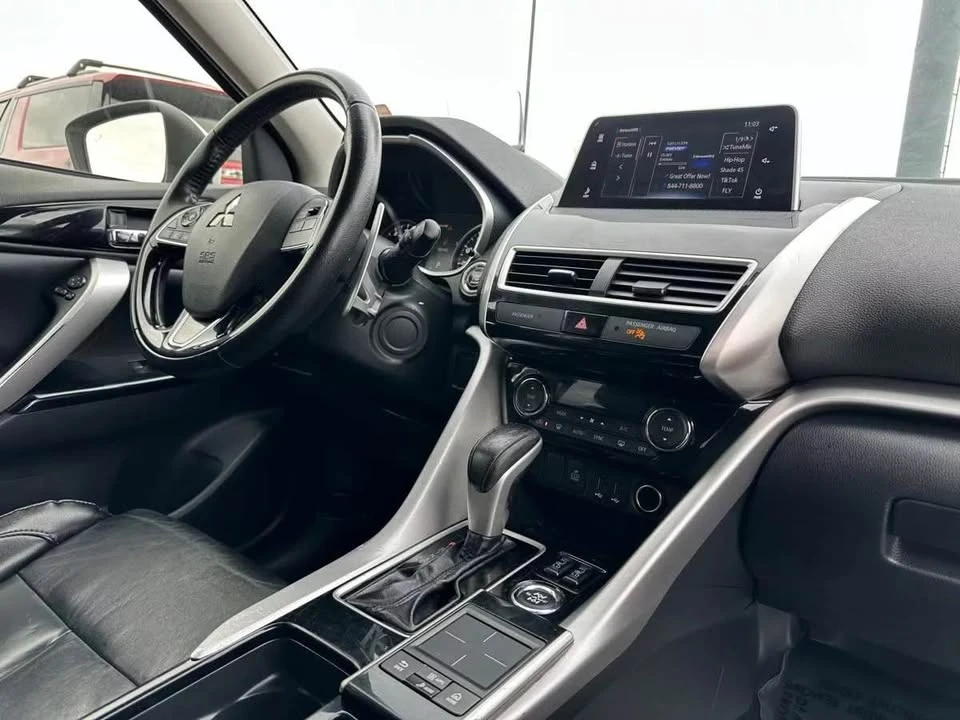 2019 Mitsubishi Eclipse Cross - Image 9 of 12