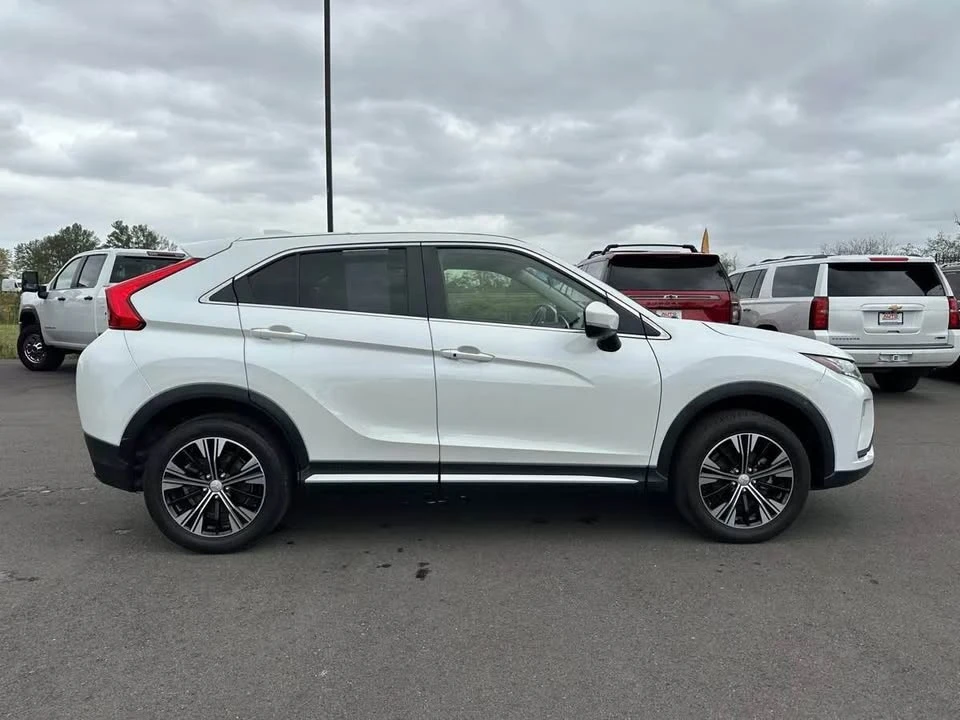 2019 Mitsubishi Eclipse Cross - Image 4 of 12